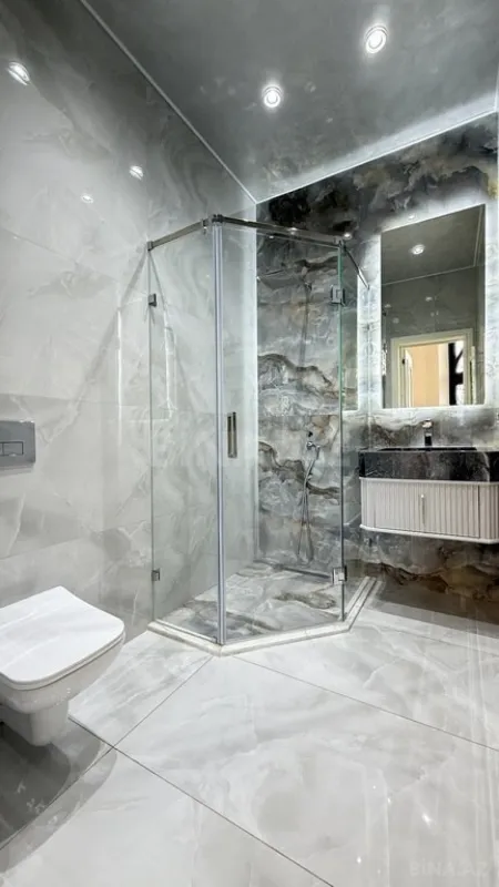 Satılır 5 otaqlı həyət evi 220 m²