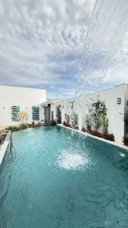 Satılır 5 otaqlı həyət evi 220 m²