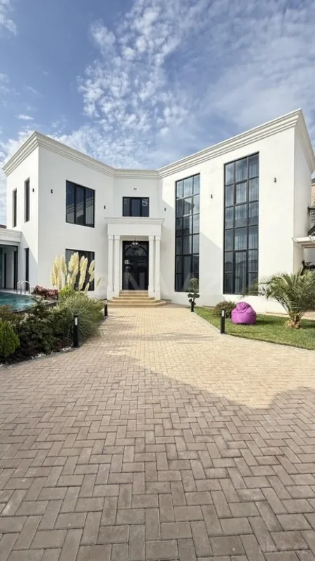 Satılır 5 otaqlı həyət evi 220 m²