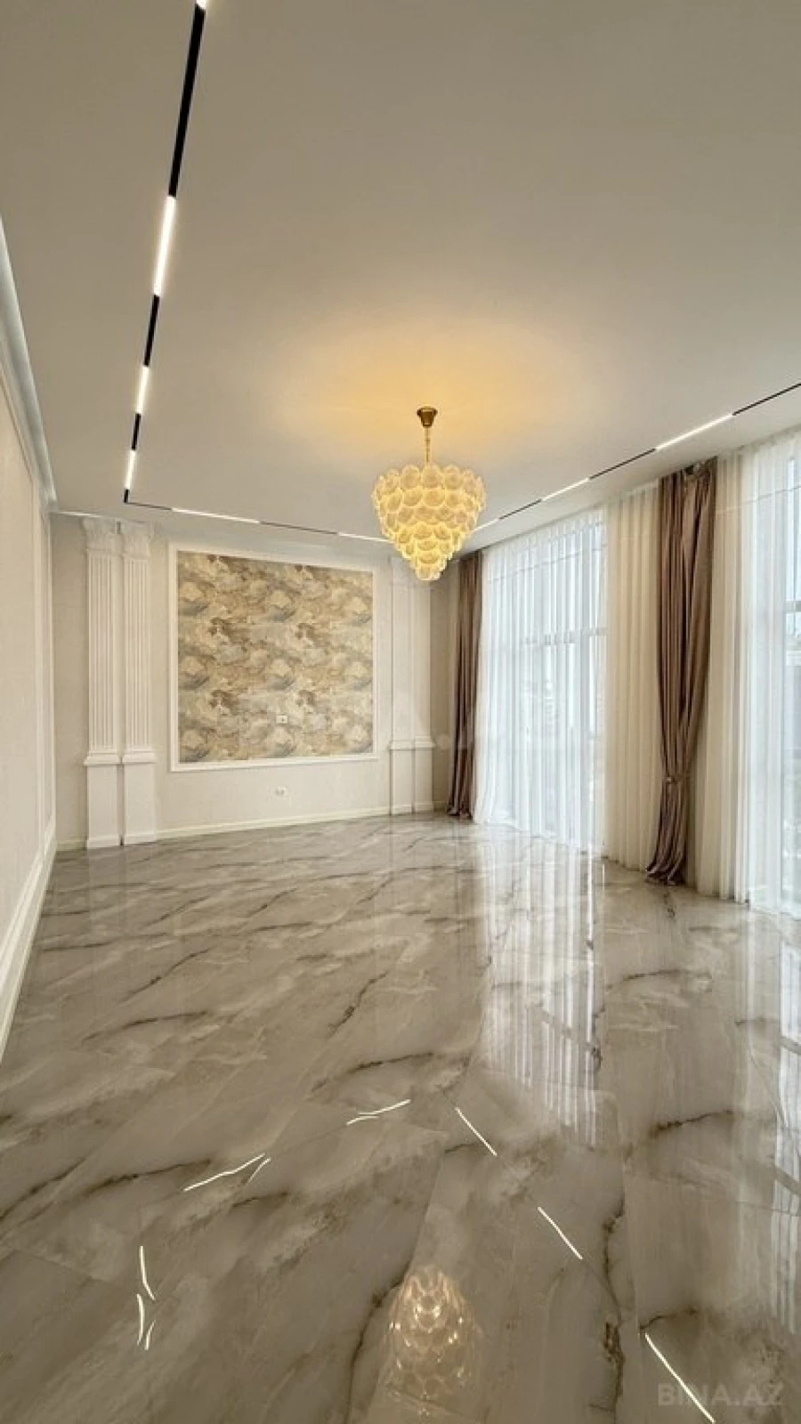 Satılır 5 otaqlı həyət evi 220 m²