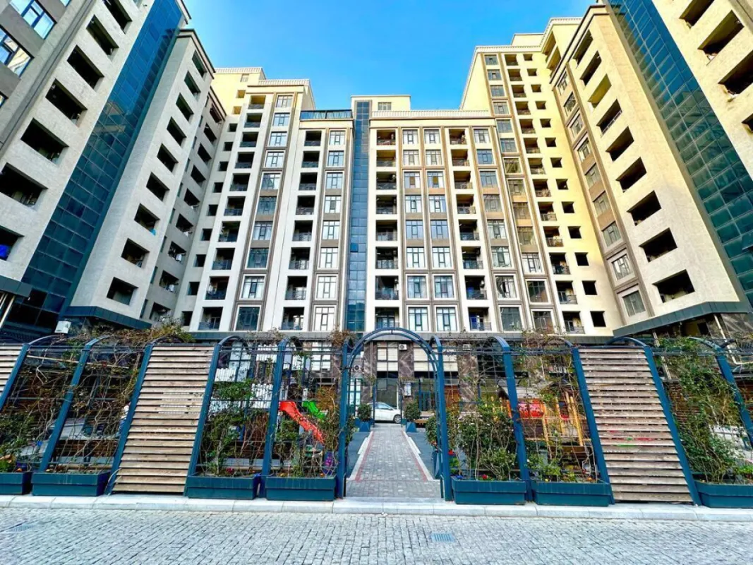 Satılır 3 otaqlı mənzil 150 m²