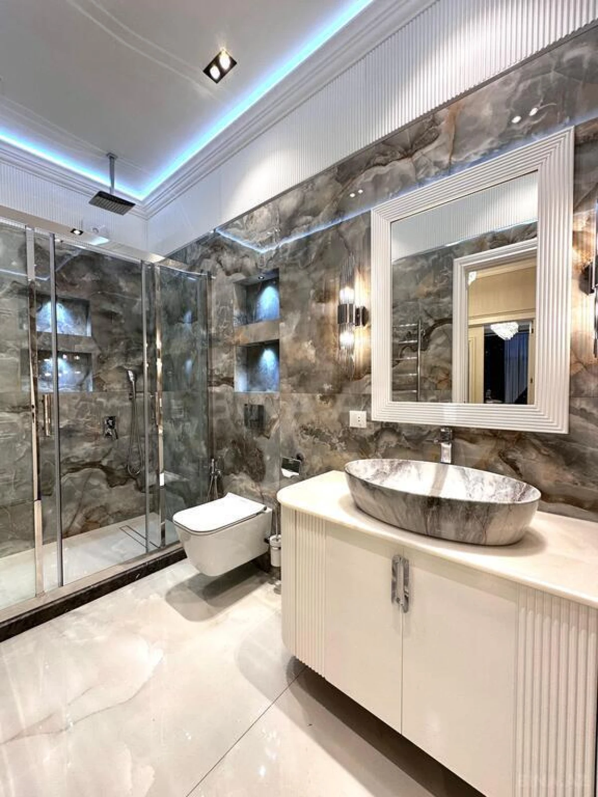 Satılır 3 otaqlı mənzil 150 m²