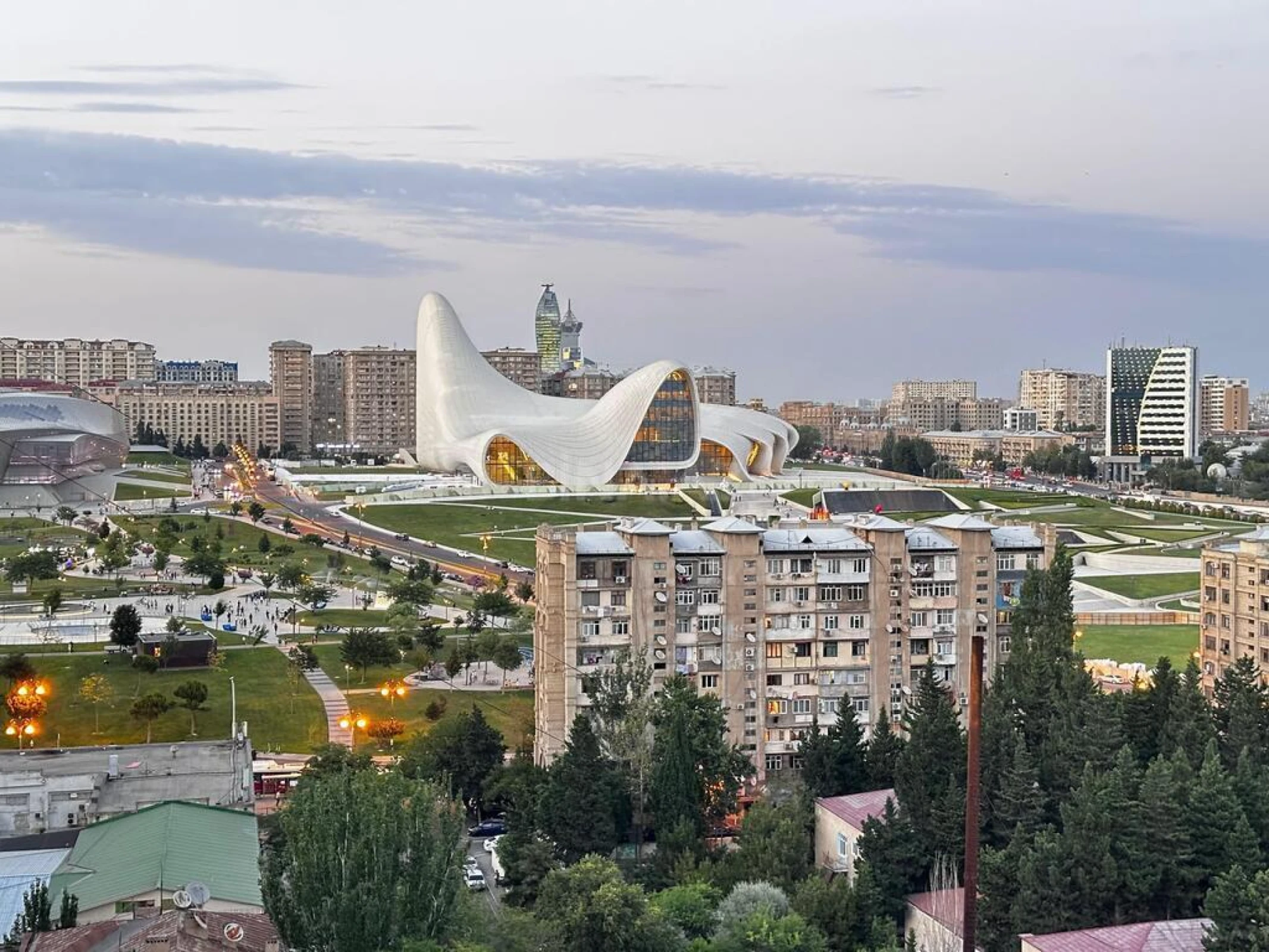 Satılır 3 otaqlı mənzil 150 m²