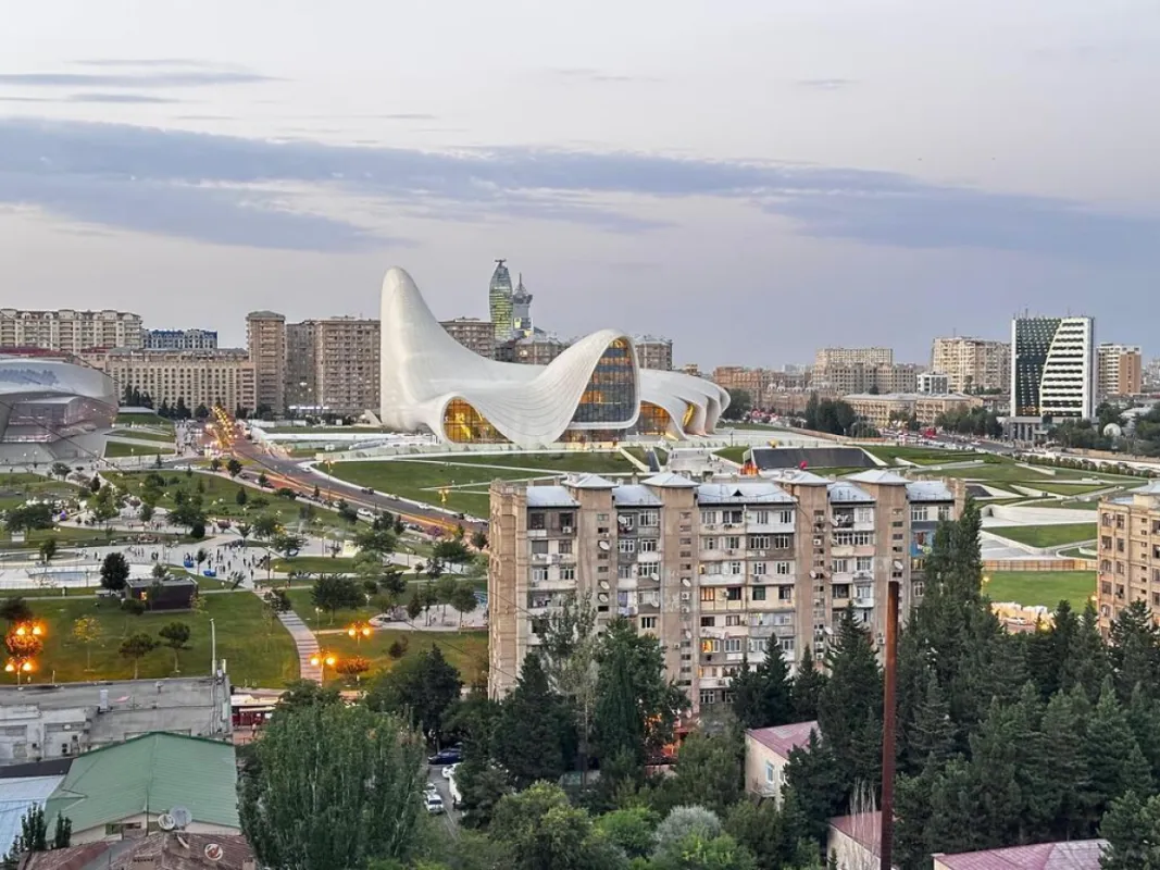 Satılır 3 otaqlı mənzil 150 m²