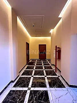 Satılır 4 otaqlı mənzil 135 m²