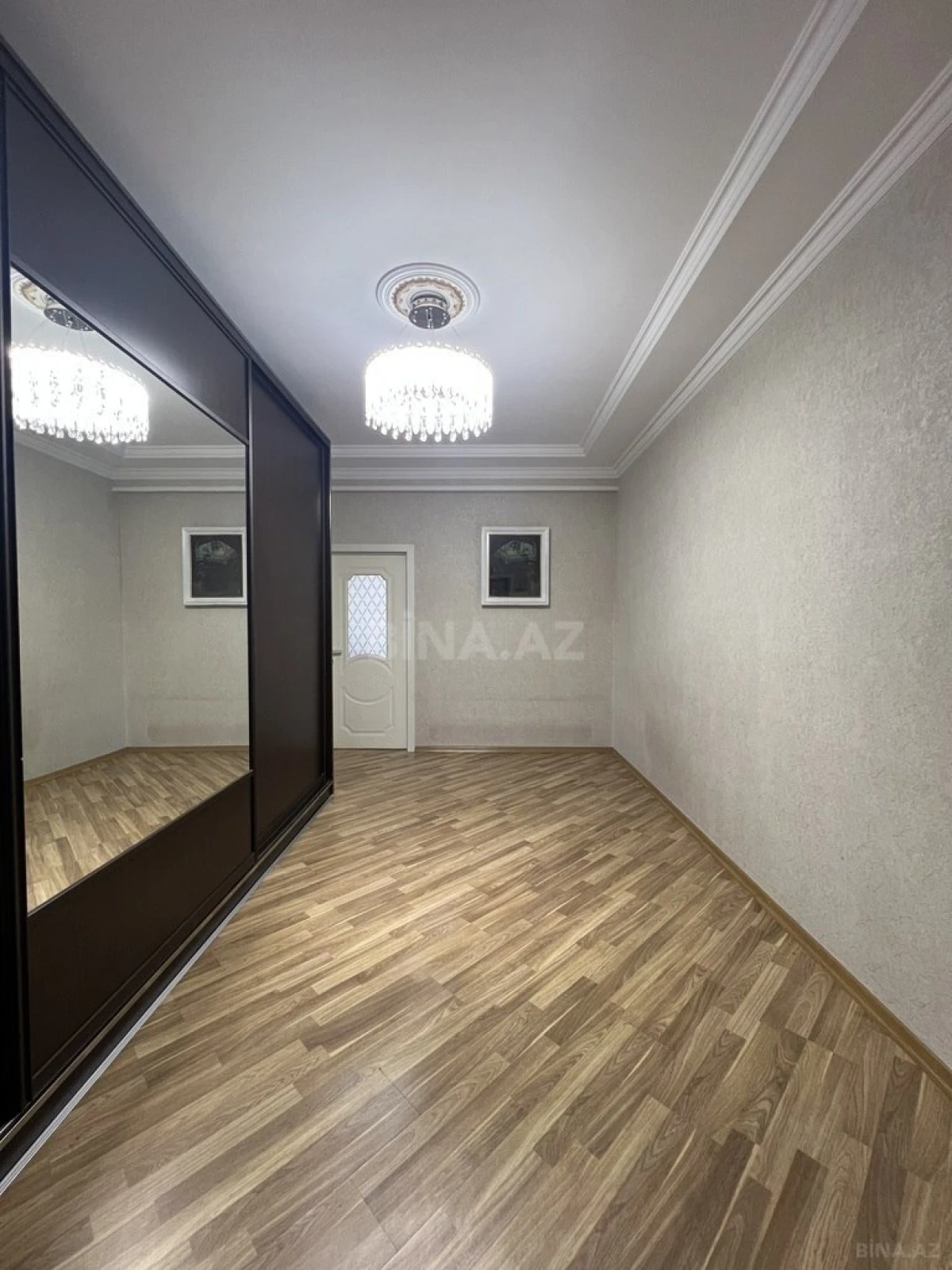 Satılır 2 otaqlı mənzil 90 m²