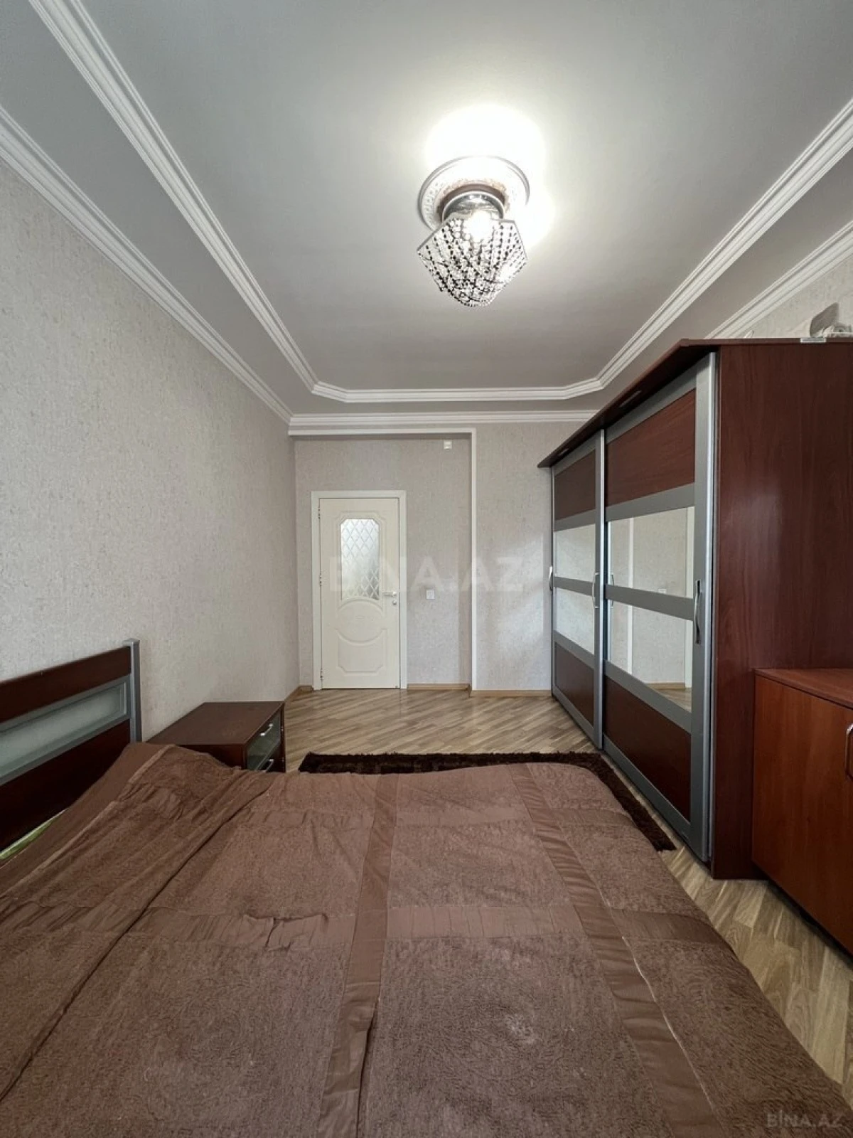 Satılır 2 otaqlı mənzil 90 m²