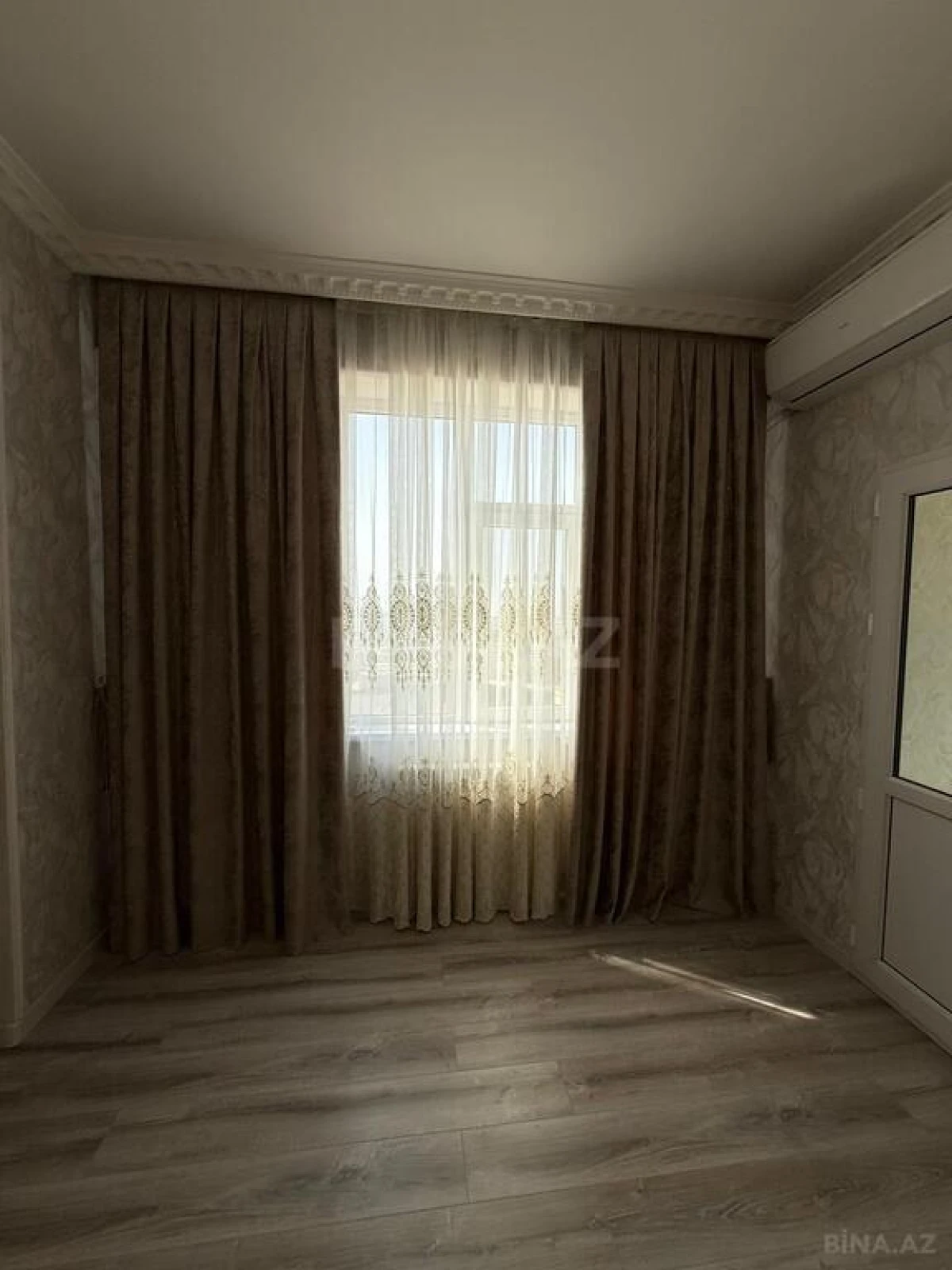 Satılır 2 otaqlı mənzil 56 m²