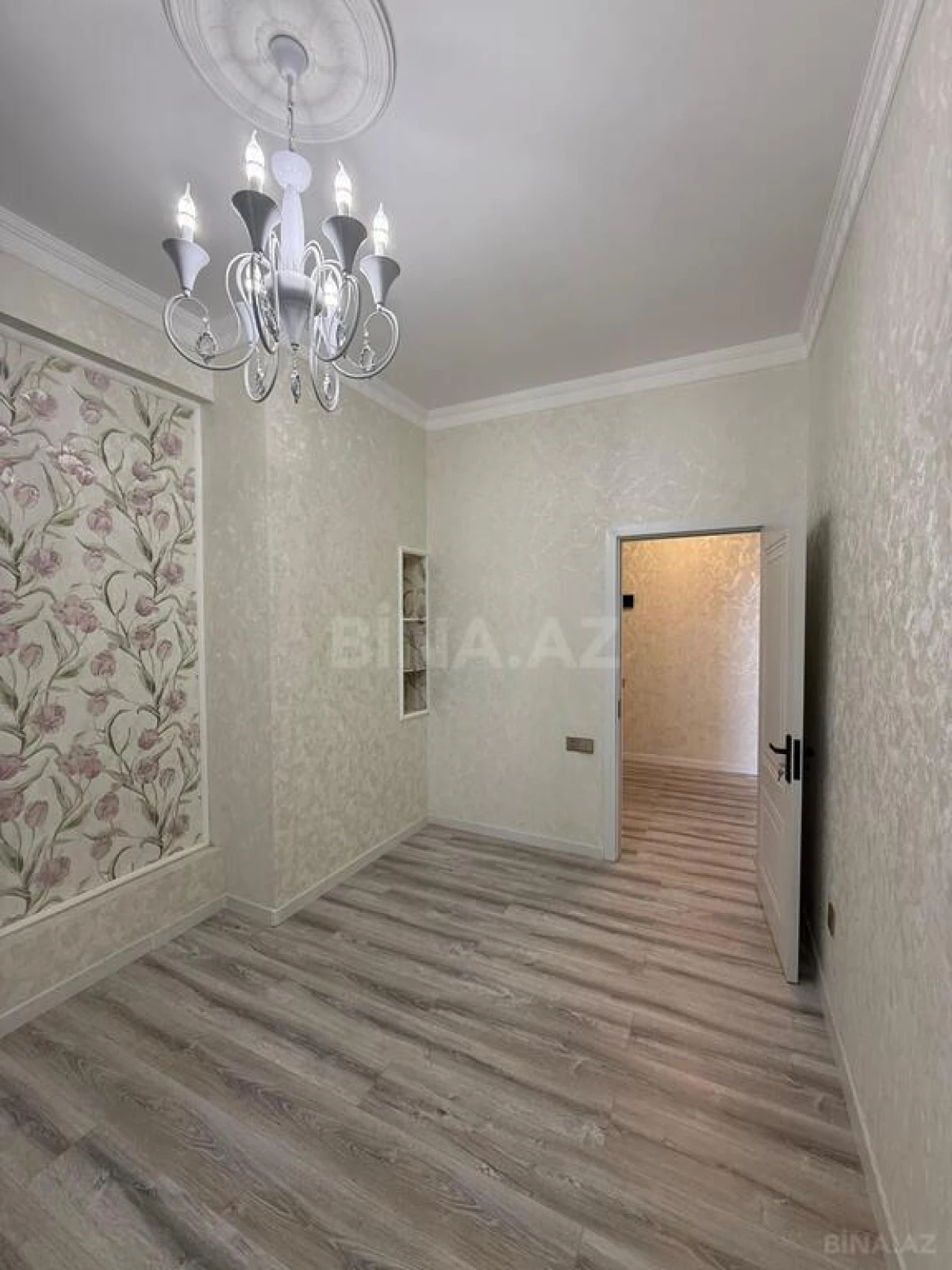 Satılır 2 otaqlı mənzil 56 m²