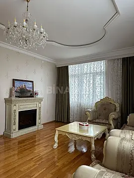 Satılır 3 otaqlı mənzil 130 m²