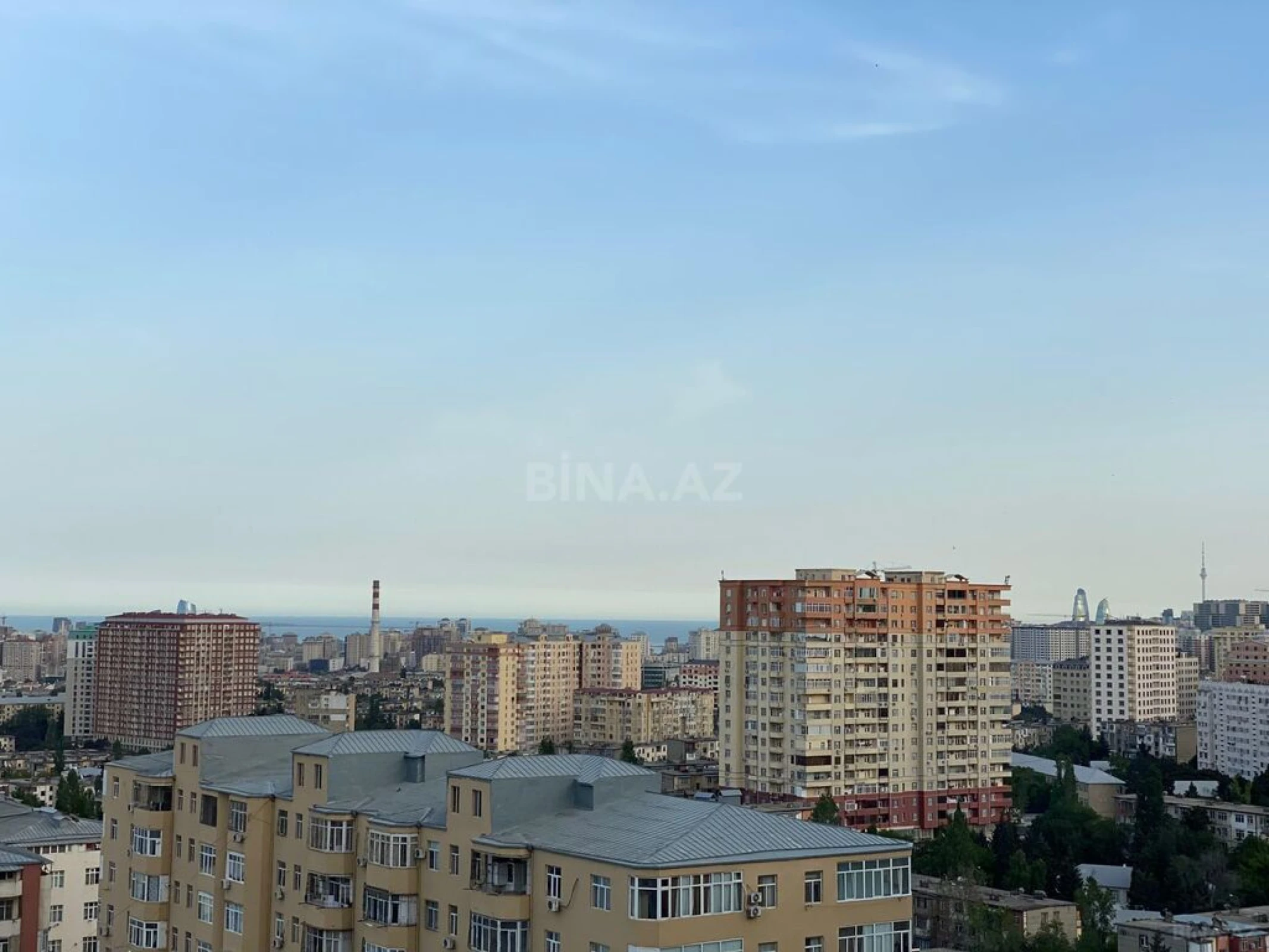 Satılır 3 otaqlı mənzil 130 m²