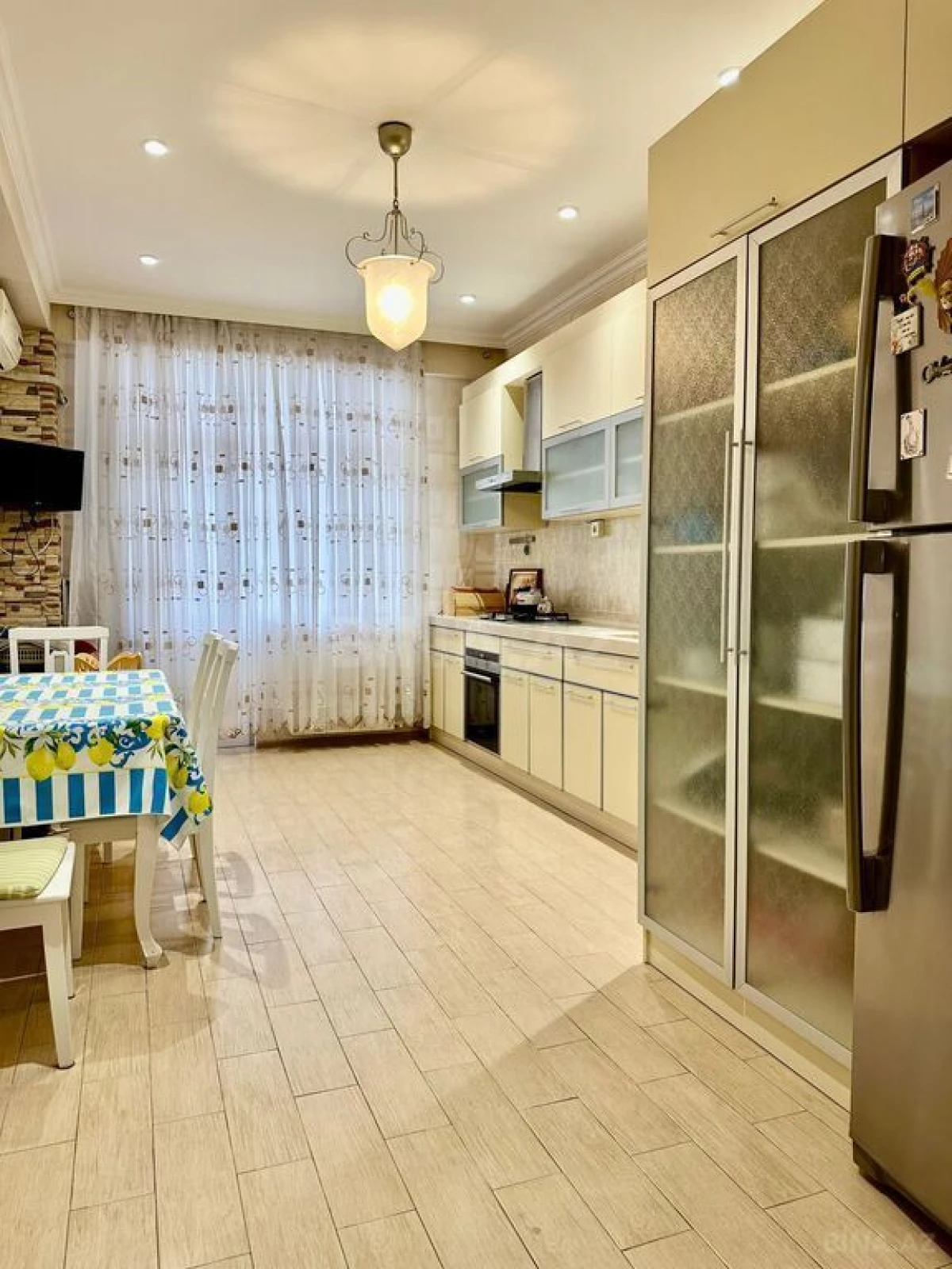 Satılır 3 otaqlı mənzil 130 m²