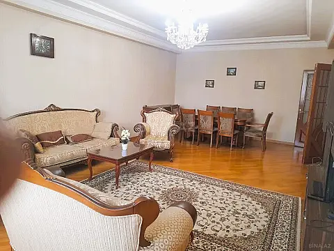 Satılır 4 otaqlı mənzil 170 m²