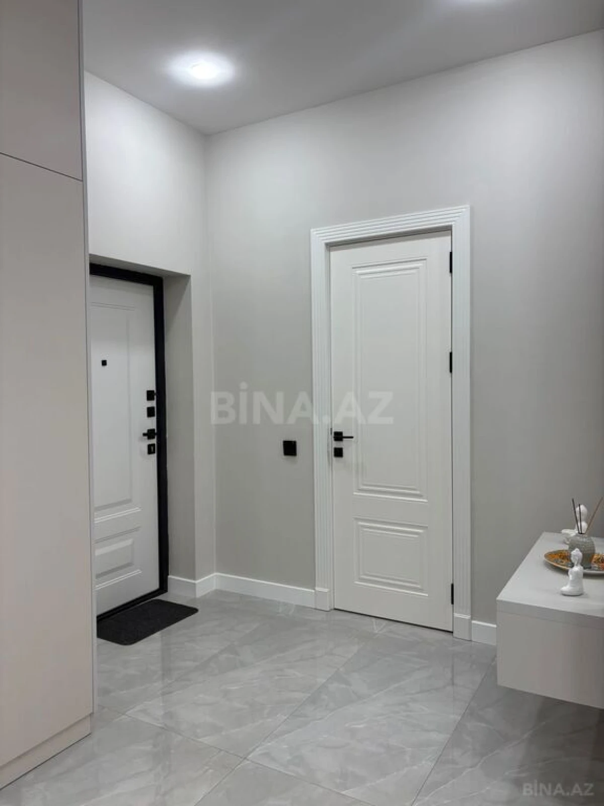 Satılır 2 otaqlı mənzil 63 m²