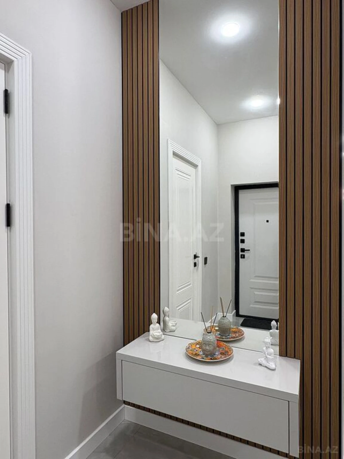 Satılır 2 otaqlı mənzil 63 m²