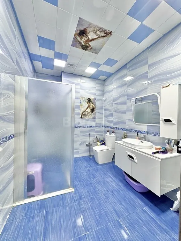 Satılır 3 otaqlı mənzil 133 m²