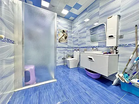 Satılır 3 otaqlı mənzil 133 m²