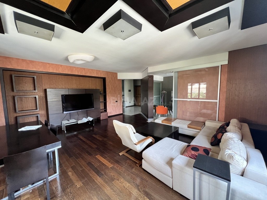 Kirayə verilir 4 otaqlı mənzil 165 m² — Bakı, Nəsimi 4 otaq 165.00 m²