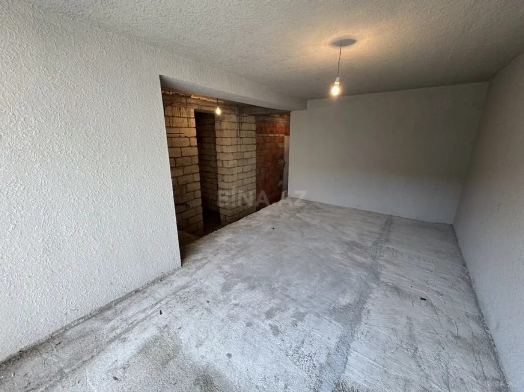 Satılır 6 otaqlı həyət evi 220 m²