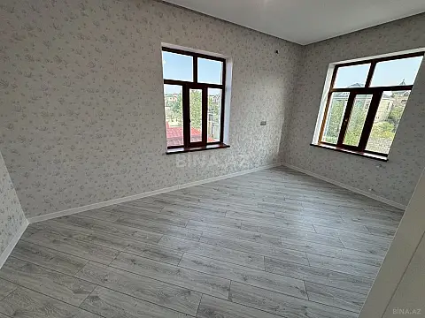 Satılır 6 otaqlı həyət evi 220 m²