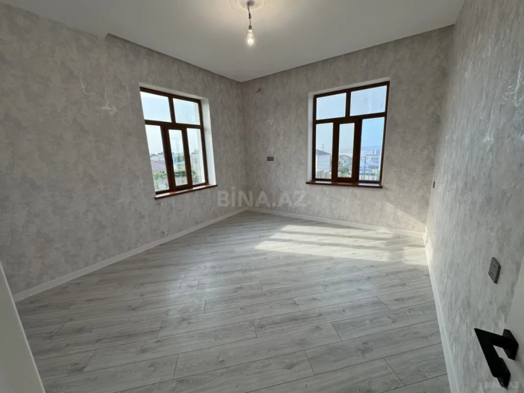 Satılır 6 otaqlı həyət evi 220 m²