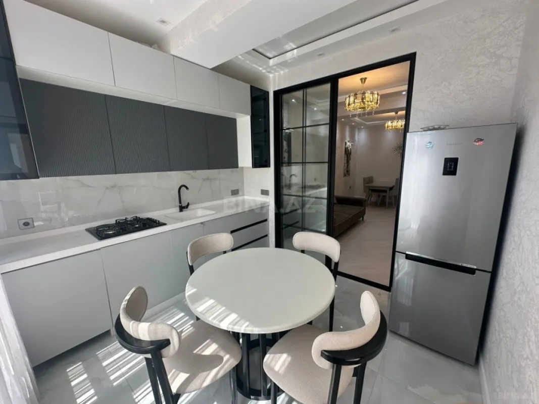 Satılır 2 otaqlı mənzil 68 m²