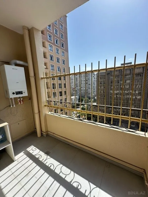 Satılır 2 otaqlı mənzil 68 m²