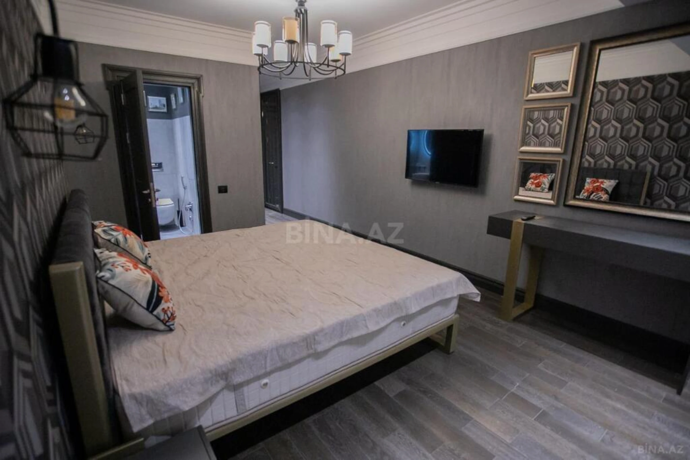 Kirayə verilir 4 otaqlı mənzil 155 m²