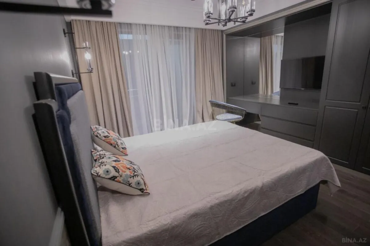 Kirayə verilir 4 otaqlı mənzil 155 m²