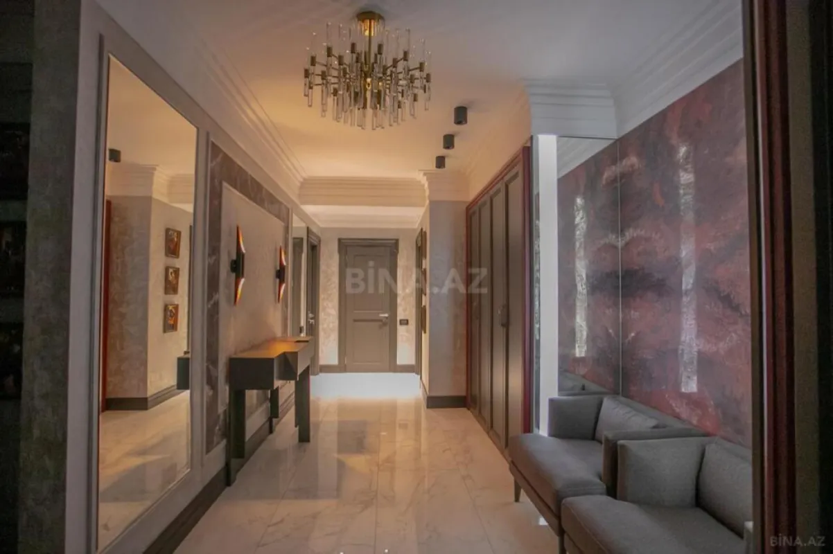 Kirayə verilir 4 otaqlı mənzil 155 m²