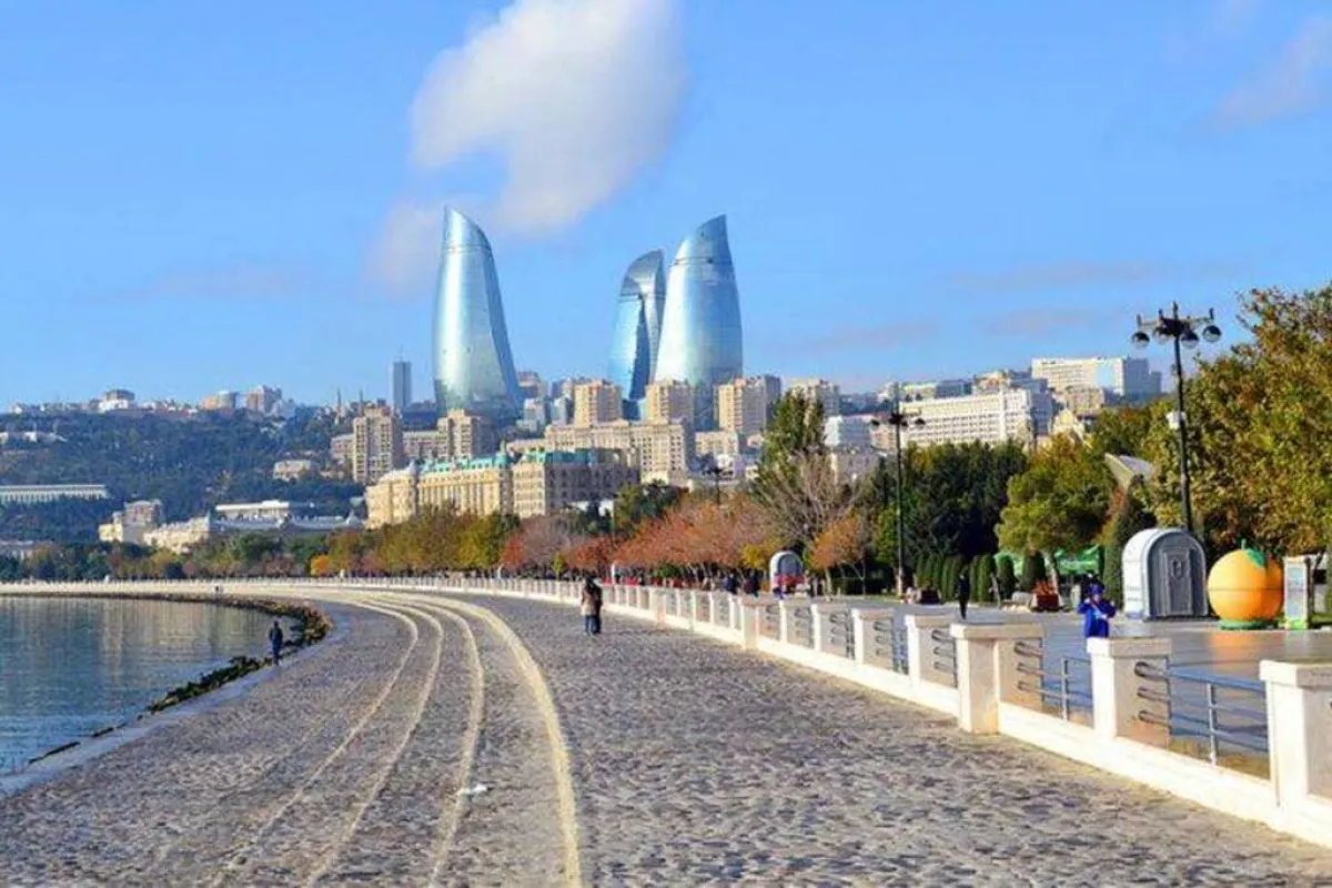 Satılır 3 otaqlı mənzil 135.5 m²