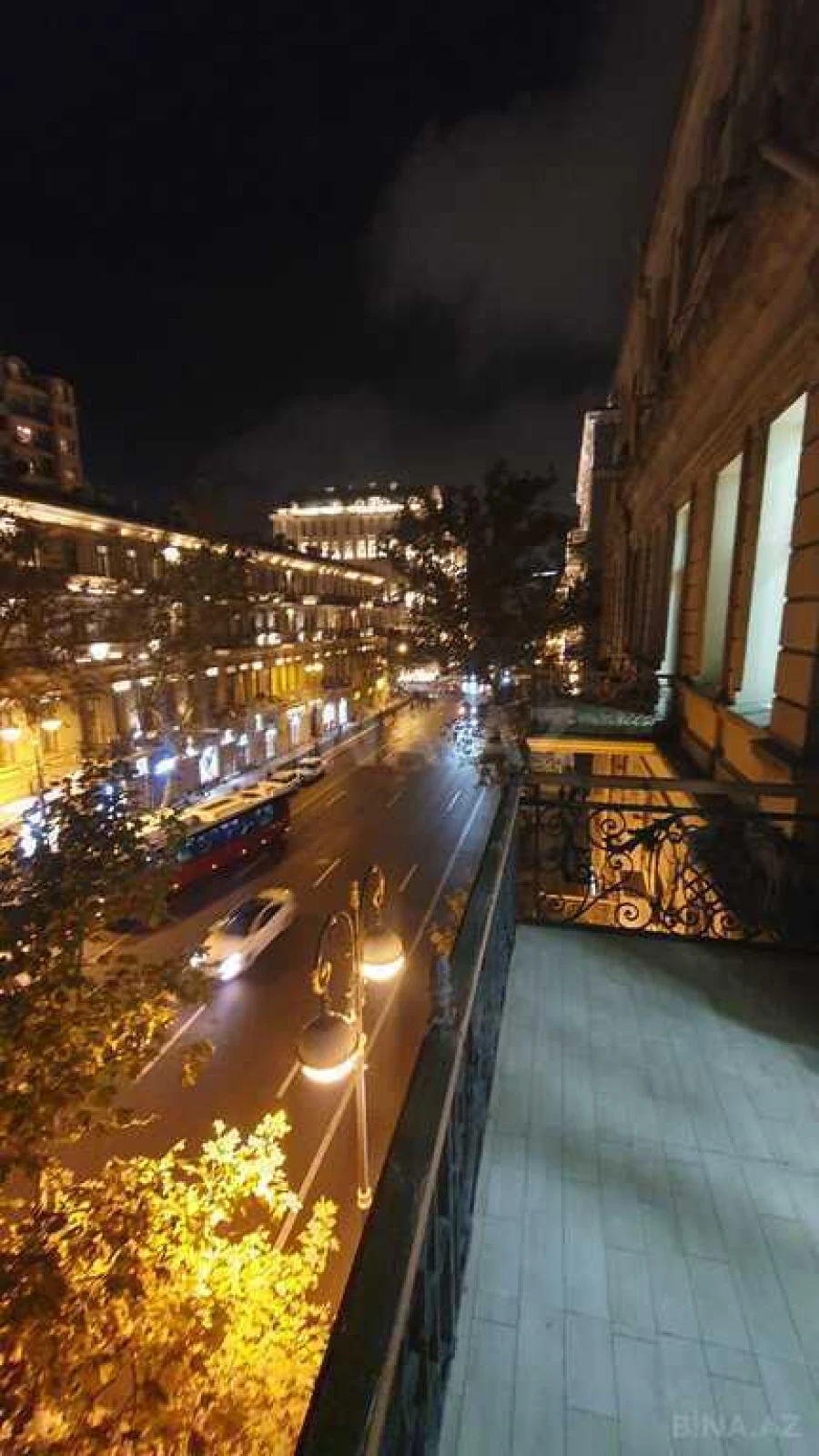 Satılır 3 otaqlı mənzil 135.5 m²