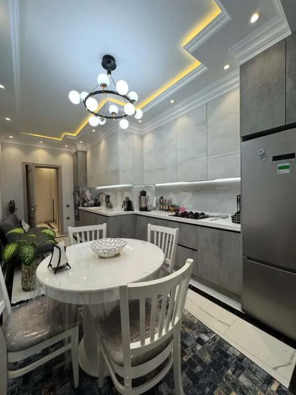 Satılır 3 otaqlı mənzil 125 m²