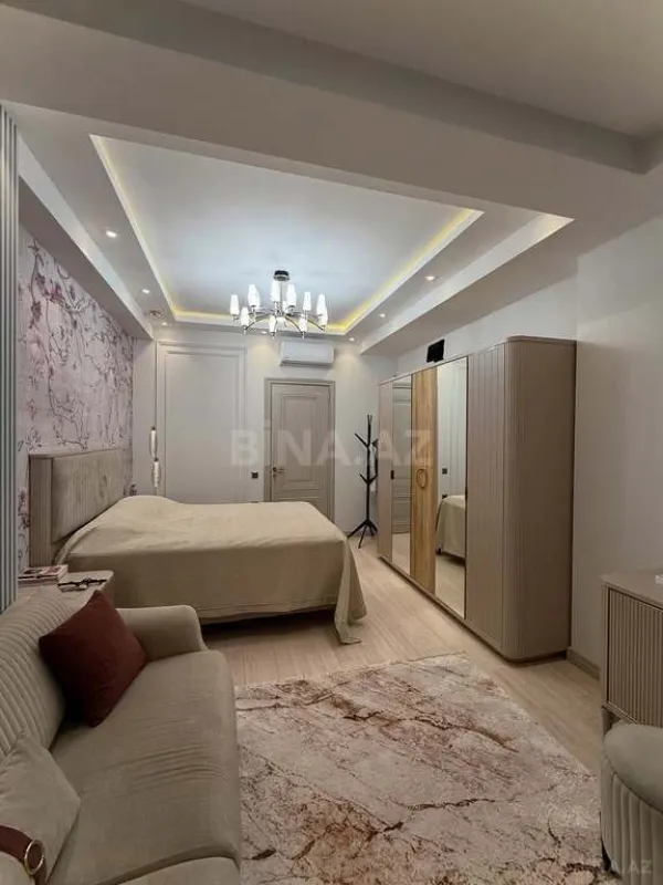 Satılır 3 otaqlı mənzil 125 m²