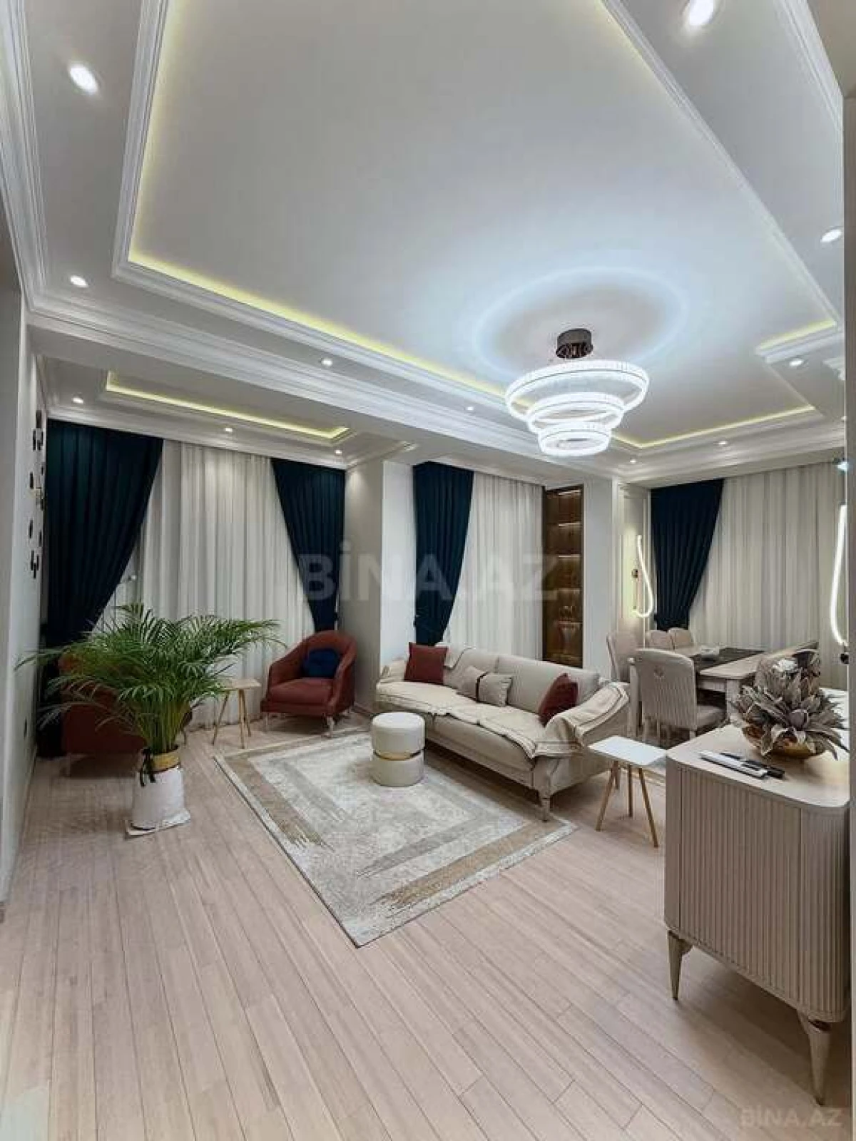 Satılır 3 otaqlı mənzil 125 m²