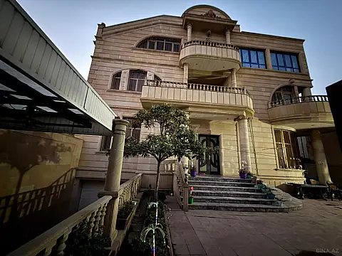 Satılır 10 otaqlı həyət evi 1100 m² — Bakı, Nizami 10 otaq 1100.00 m²