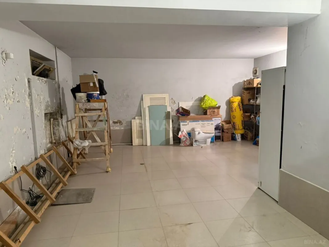 Satılır 10 otaqlı həyət evi 1100 m²