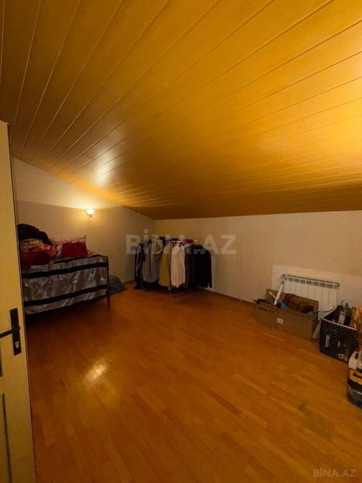 Satılır 10 otaqlı həyət evi 1100 m²