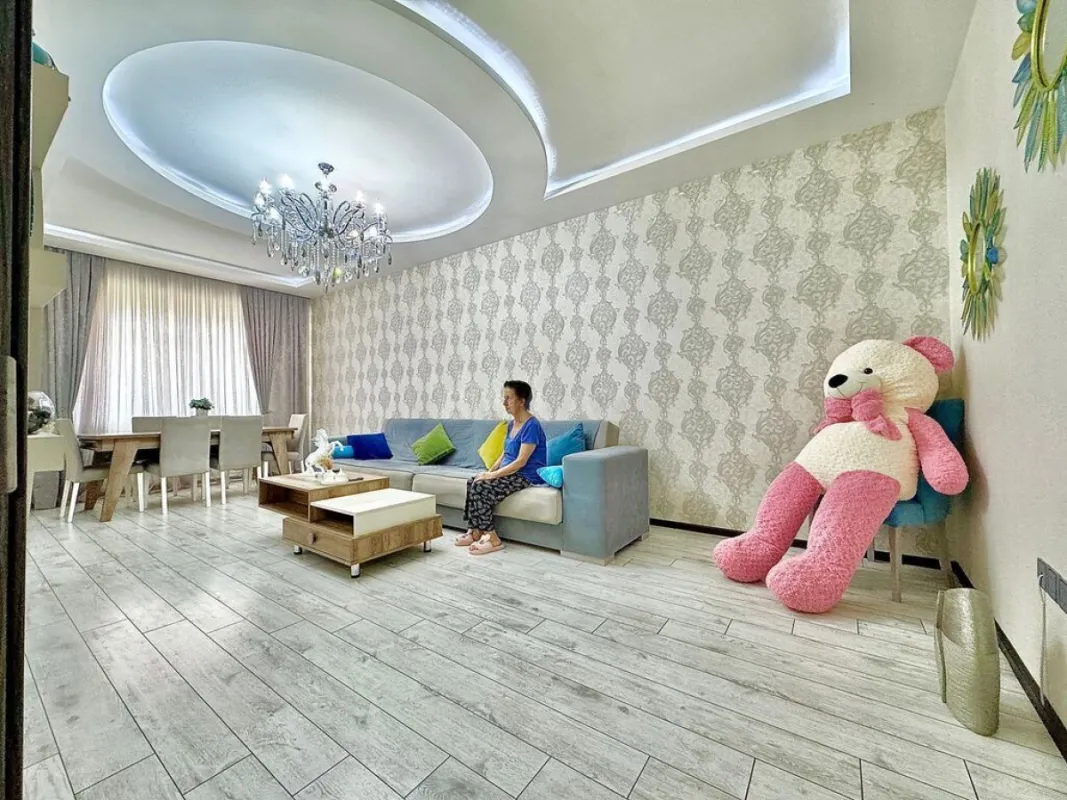 Satılır 3 otaqlı mənzil 133 m²