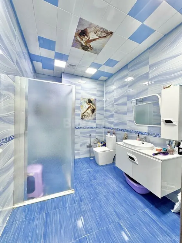 Satılır 3 otaqlı mənzil 133 m²