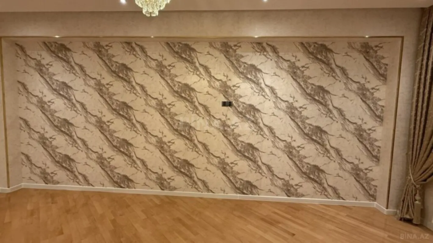 Satılır 3 otaqlı mənzil 145 m²