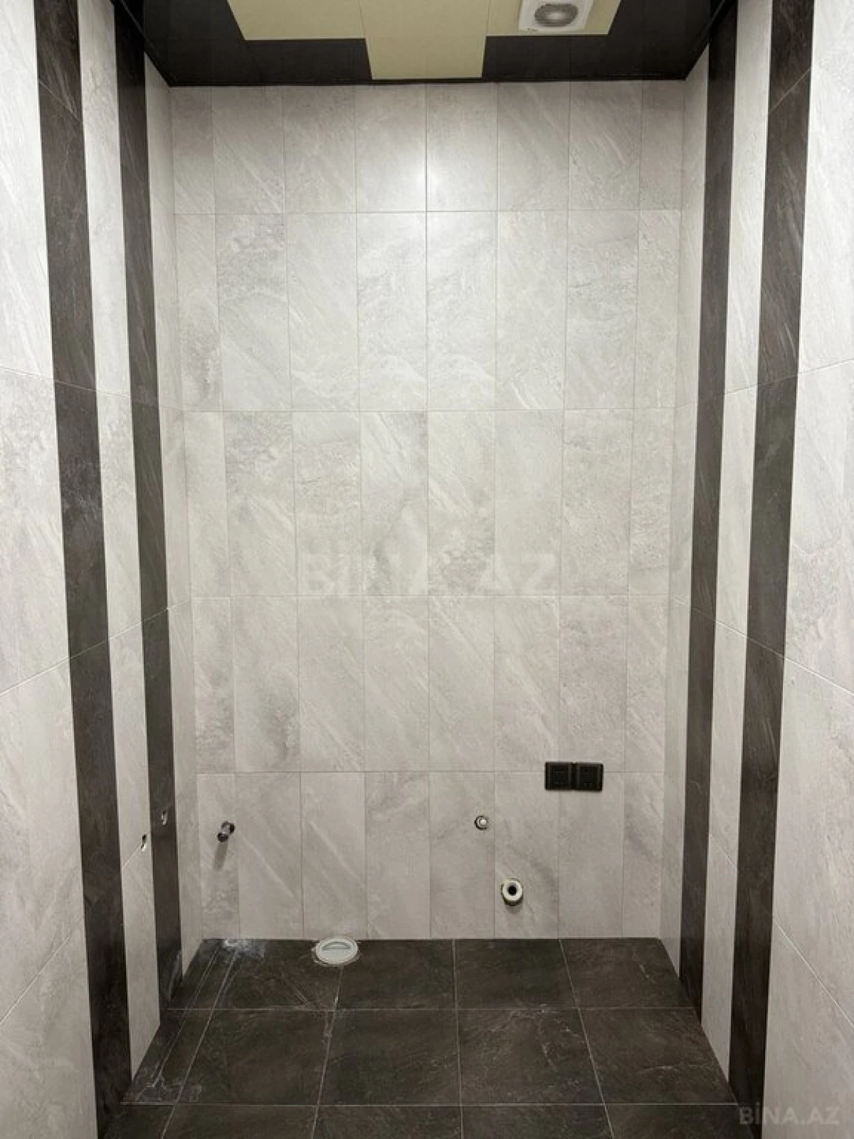 Satılır 3 otaqlı mənzil 145 m²