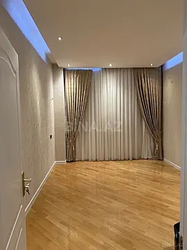 Satılır 3 otaqlı mənzil 145 m²