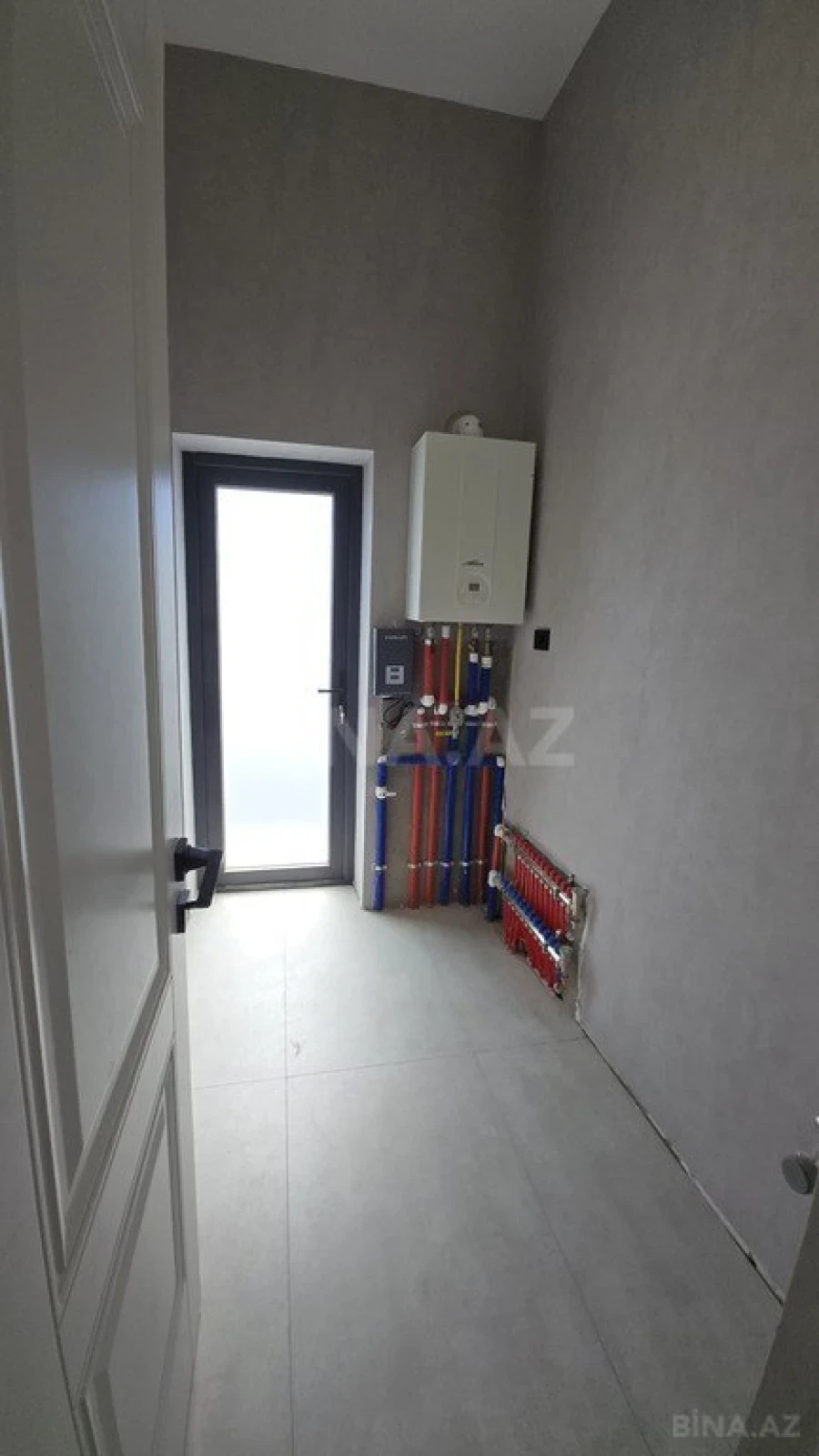 Satılır 4 otaqlı həyət evi 166 m²