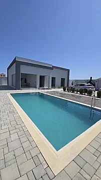 Satılır 4 otaqlı həyət evi 166 m²