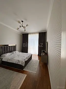 Satılır 3 otaqlı mənzil 137 m²
