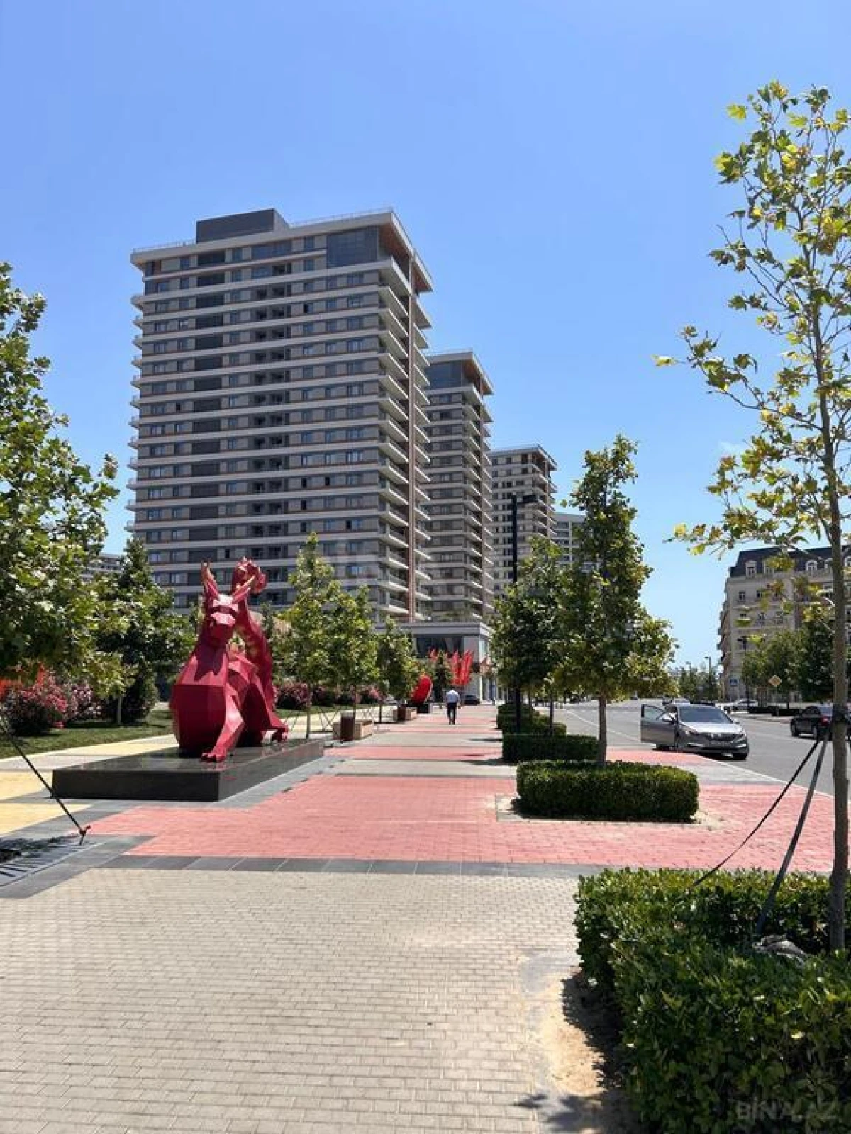 Satılır obyekt 673 m²
