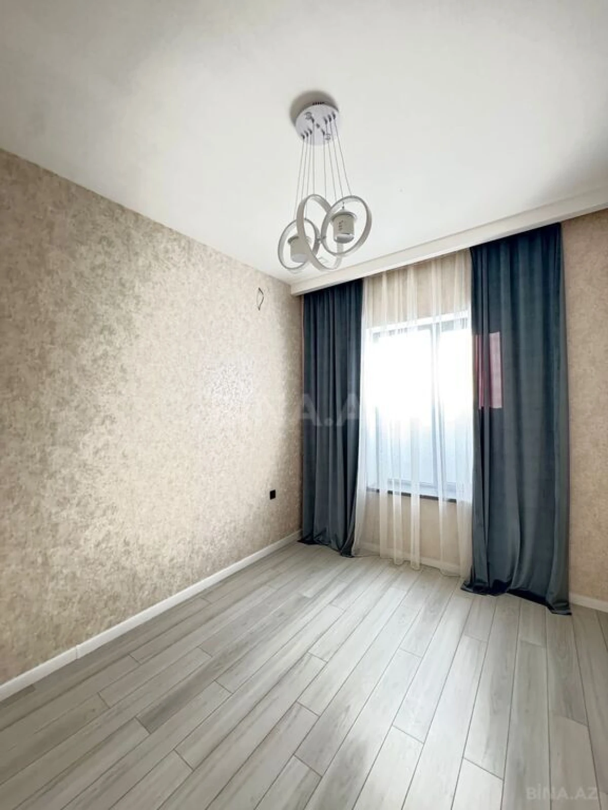 Satılır 4 otaqlı həyət evi 170 m²