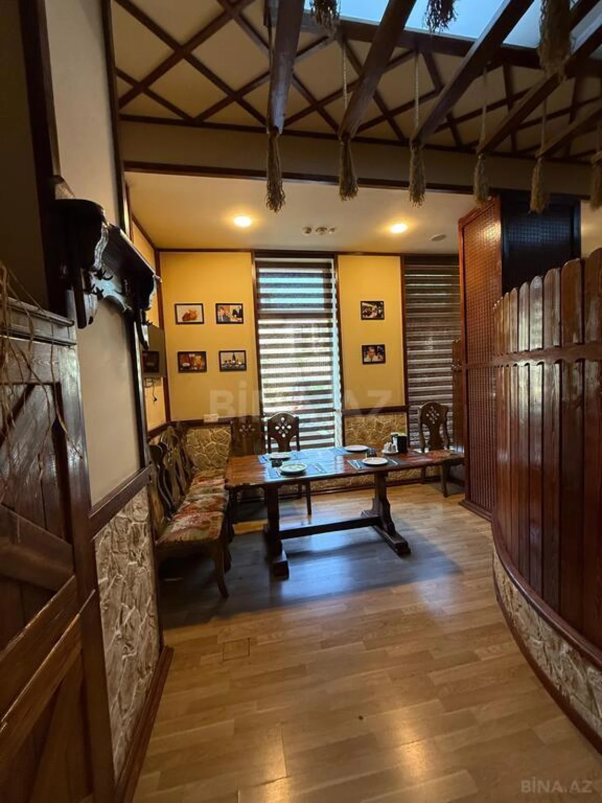 Satılır obyekt 270 m²