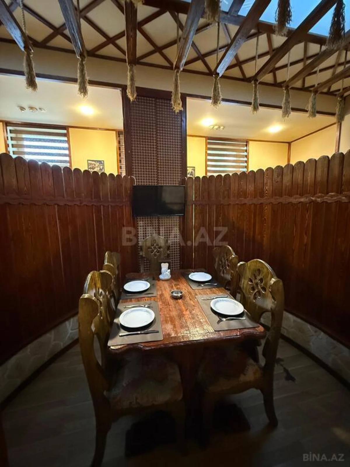 Satılır obyekt 270 m²